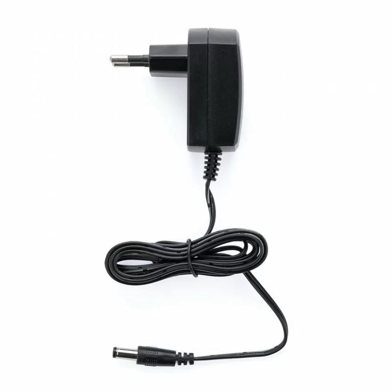 Deramax sie�ov� adapt�r 12V CN01