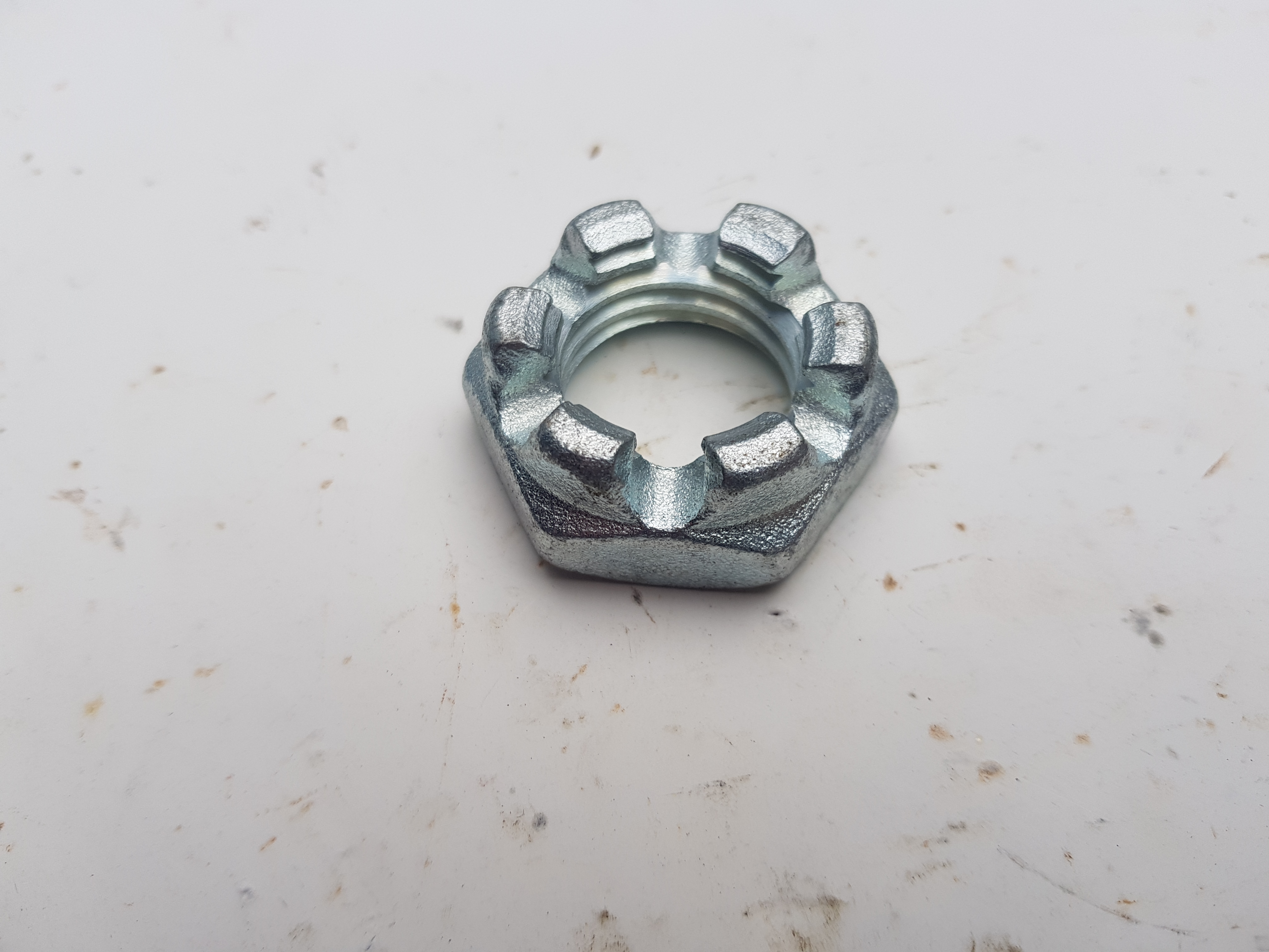 matica korunkov� M24x3