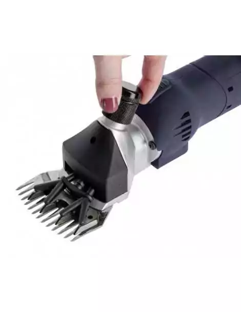 Strihací strojček FarmClipper Akku pre ovce