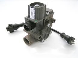 Ventil modul�tor ABS K015677NOO sada s reduk�n�m k�blom KNORR-BREMSE